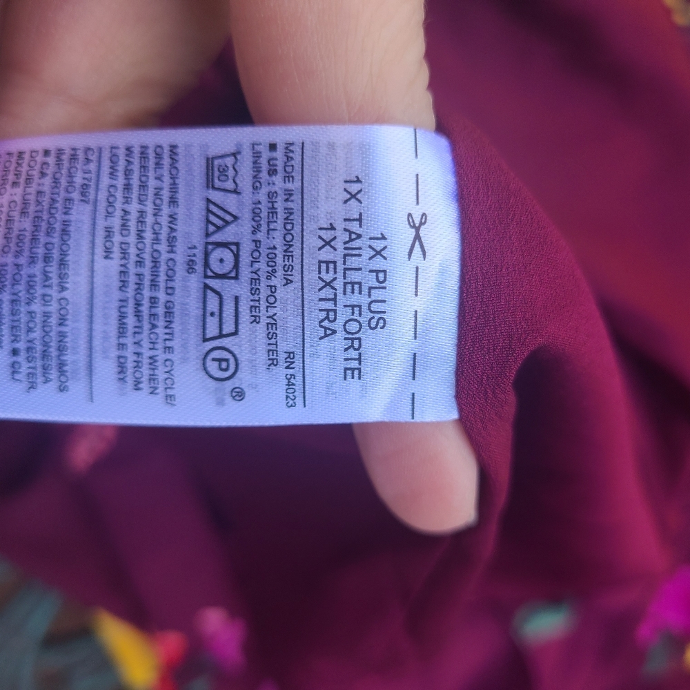 Old Navy burgundy floral dress - Picture 7 of 8